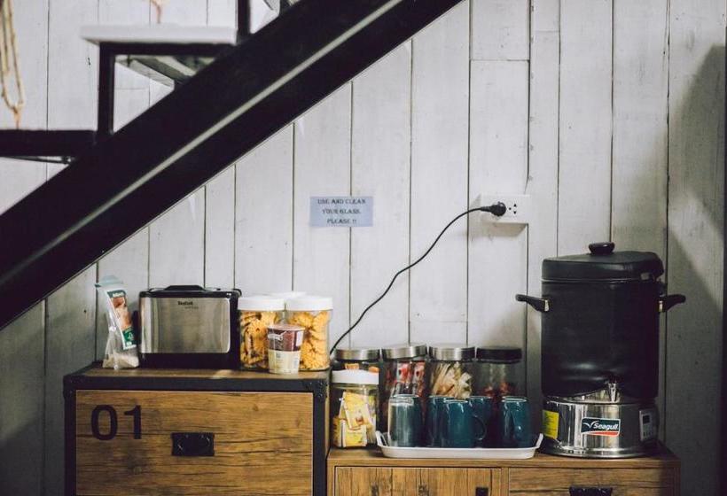 The Street Hostel Koh Lipe