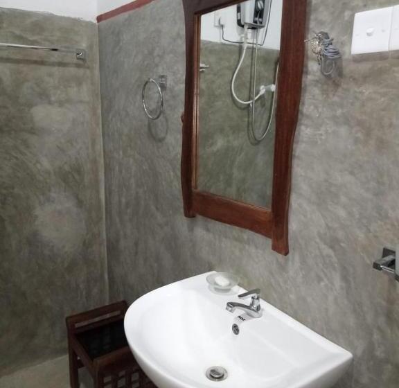 住宿加早餐  Thilina Homestay