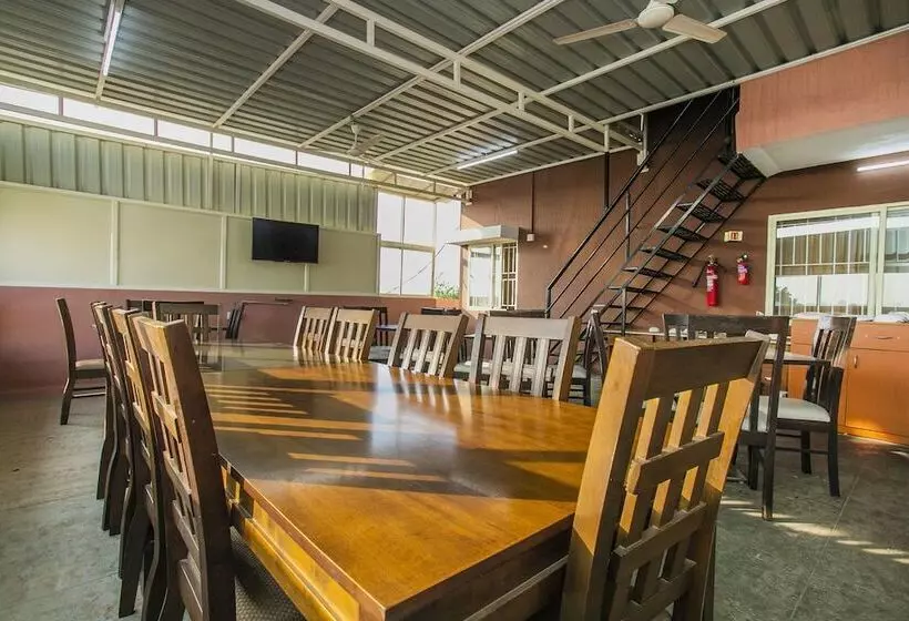 Fabhotel Wisteria Hbr Layout