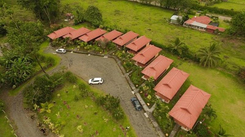 هتل Arenal History Inn