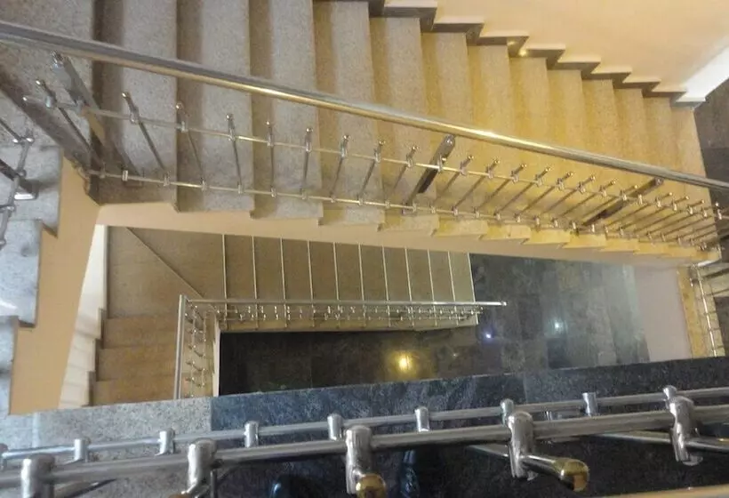 Caesar S Court Hotel And Suites