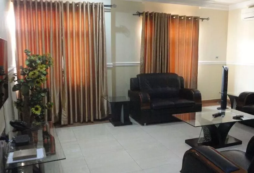 Caesar S Court Hotel And Suites