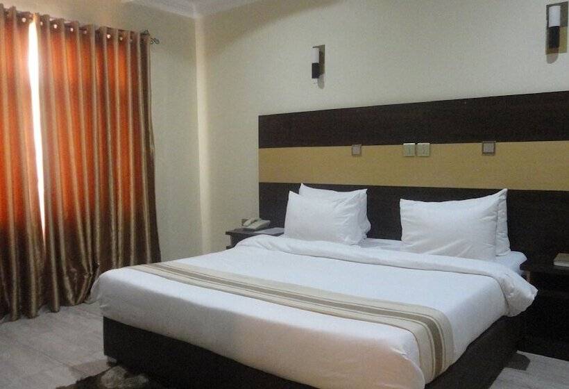 Caesar S Court Hotel And Suites