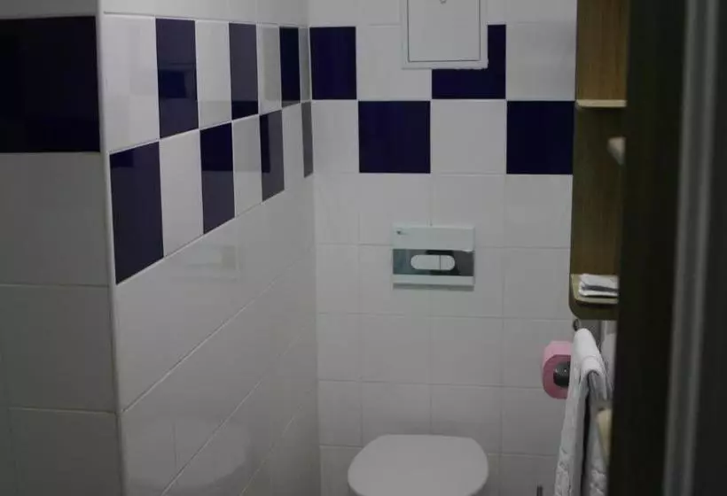 هتل Hôtel Astral