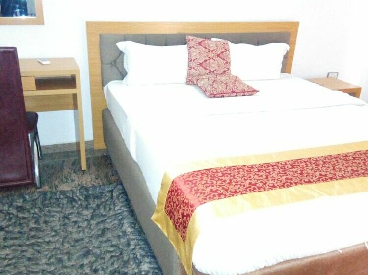 هتل Laurintin Rose