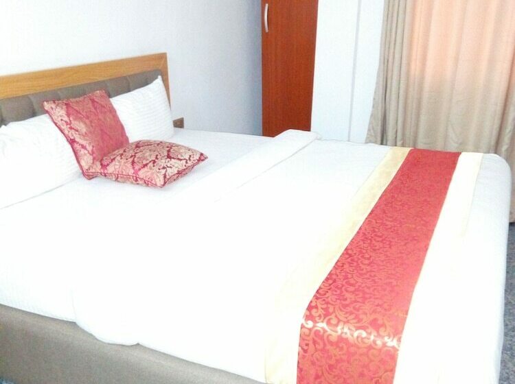 هتل Laurintin Rose