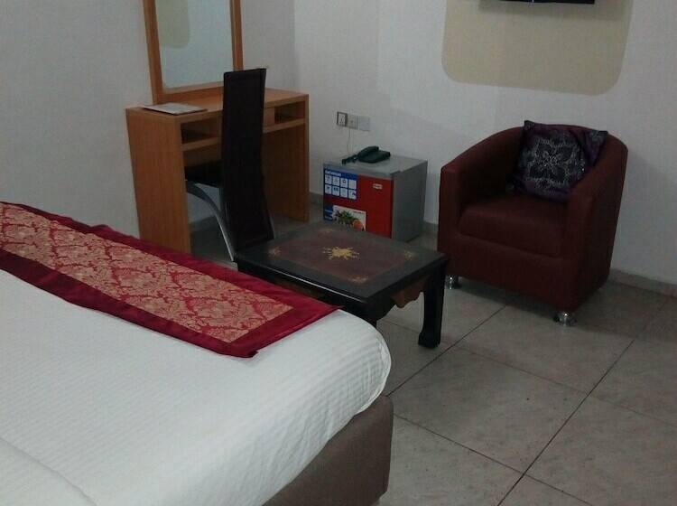 هتل Laurintin Rose