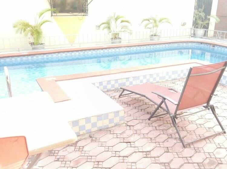 هتل Laurintin Rose