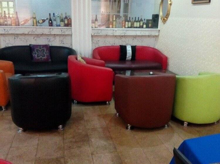 هتل Laurintin Rose