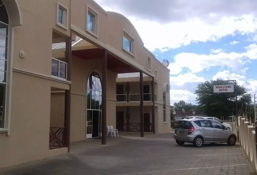 هتل Minestone