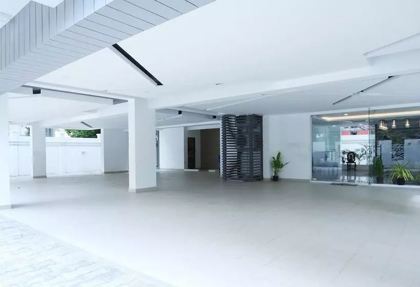 ホテル Treebo Pechis Castle