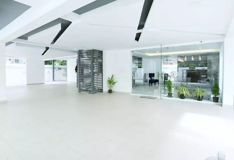 ホテル Treebo Pechis Castle