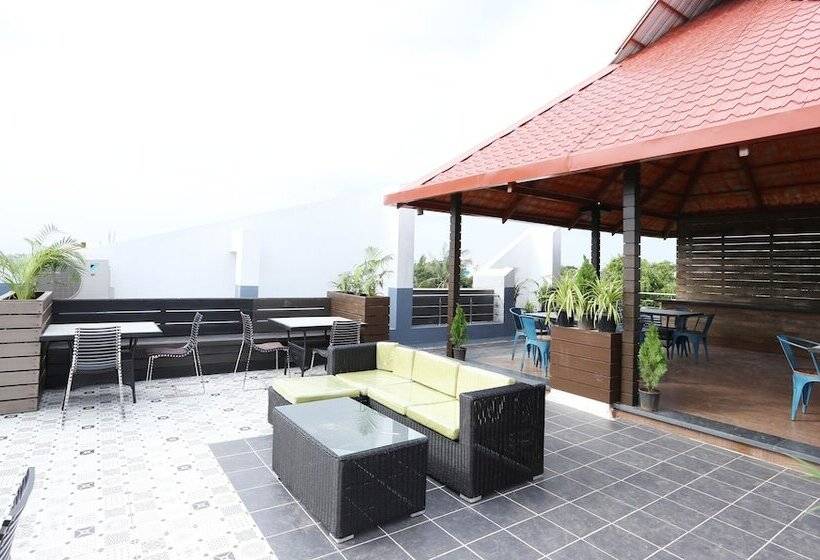 Hotelli Treebo Pechis Castle