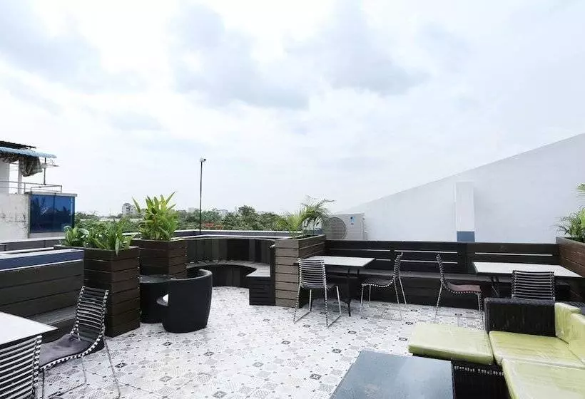 ホテル Treebo Pechis Castle