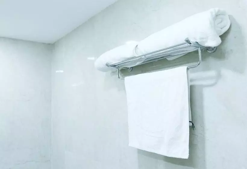 ホテル Treebo Pechis Castle