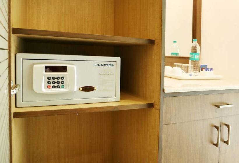 Hotelli Treebo Pechis Castle