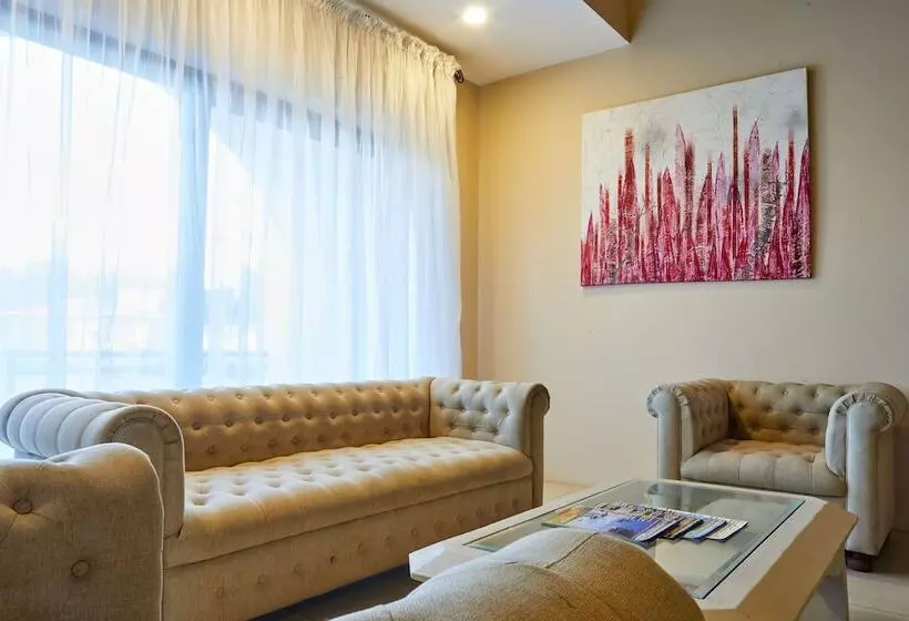 San Cristobal Boutique Hotel   Ivato Airport
