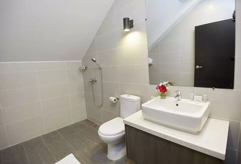 San Cristobal Boutique Hotel   Ivato Airport