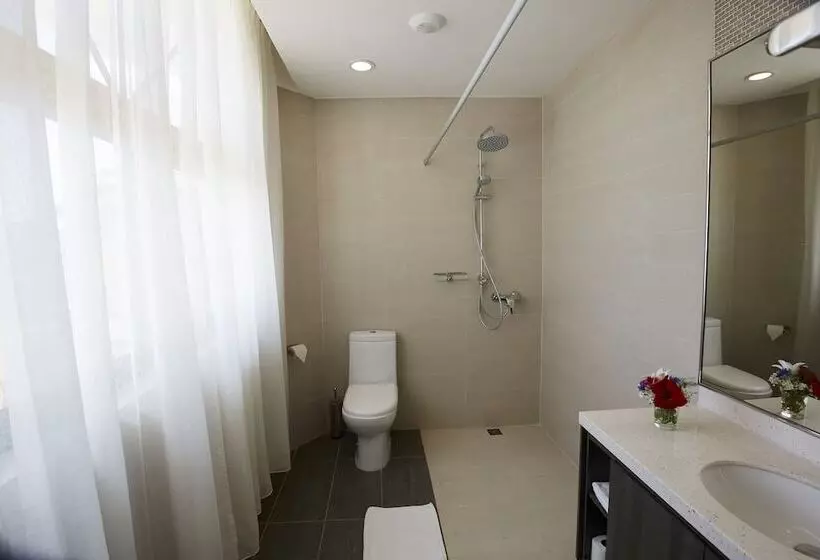 San Cristobal Boutique Hotel   Ivato Airport