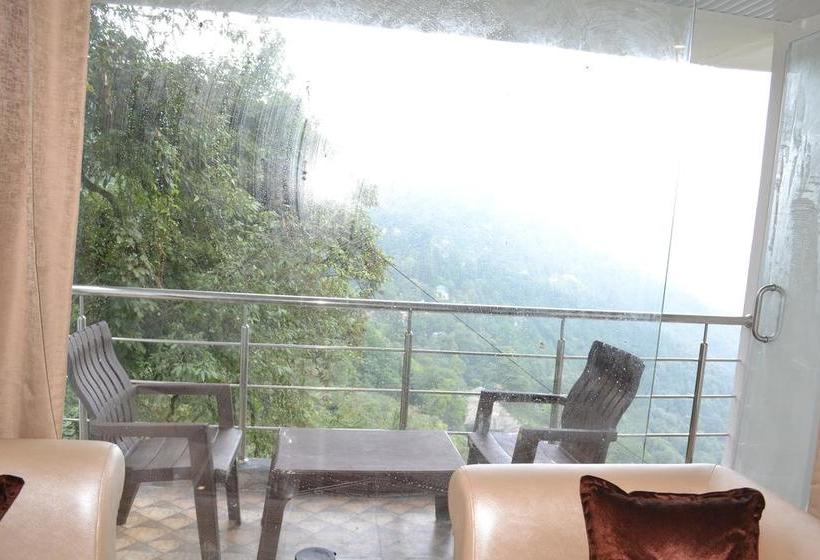 Sky Lark Hotel & Restaurant