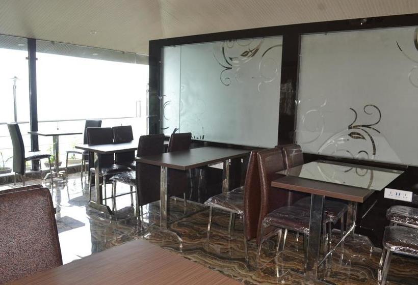 Sky Lark Hotel & Restaurant