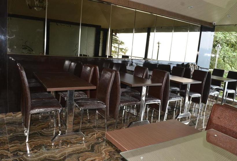 Sky Lark Hotel & Restaurant