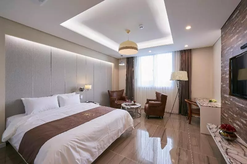 Hotelli Gwangju Aura