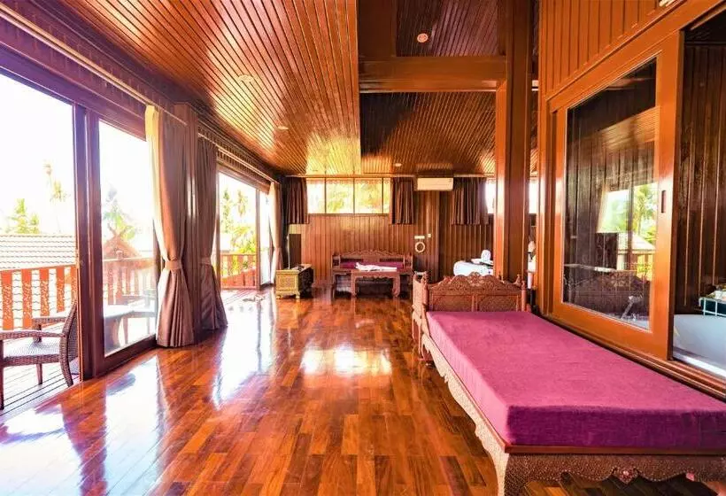 Hotelli Erawan Villa