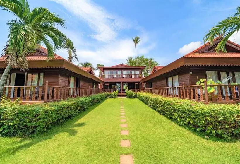 Hotelli Erawan Villa