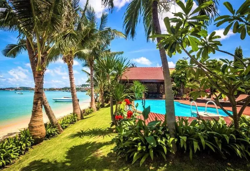 Hotelli Erawan Villa