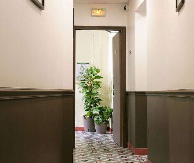 ホテル Le Grand Albert 1er