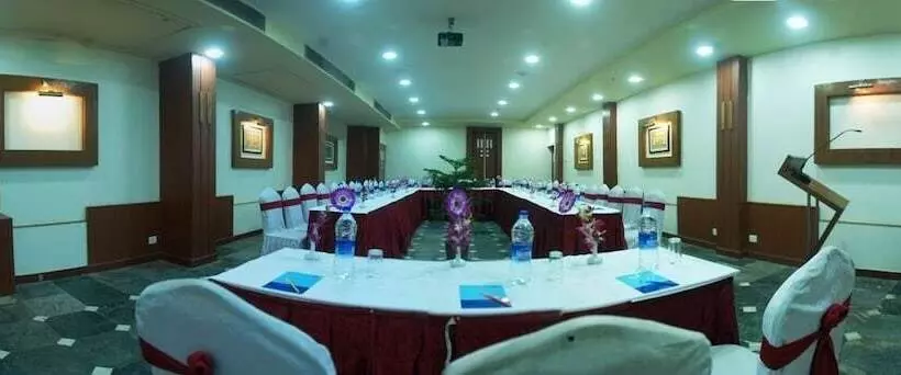 ホテル Nayak Beach Resort