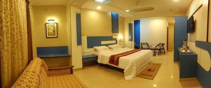 ホテル Nayak Beach Resort