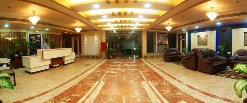 בית מלון כפרי Nayak Beach Resort