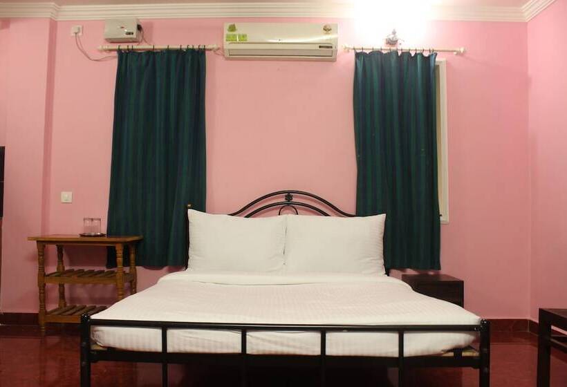 Hotel Oyo 6453 Studios Behind Kfc Calangute