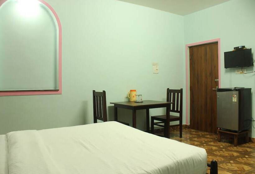 Hotel Oyo 6453 Studios Behind Kfc Calangute