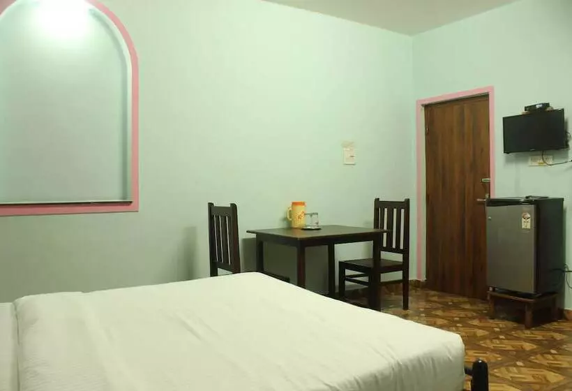 ホテル Oyo 6453 Studios Behind Kfc Calangute
