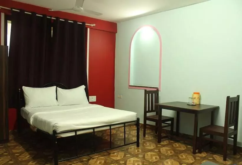 ホテル Oyo 6453 Studios Behind Kfc Calangute