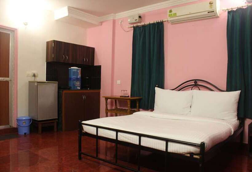 Hotel Oyo 6453 Studios Behind Kfc Calangute