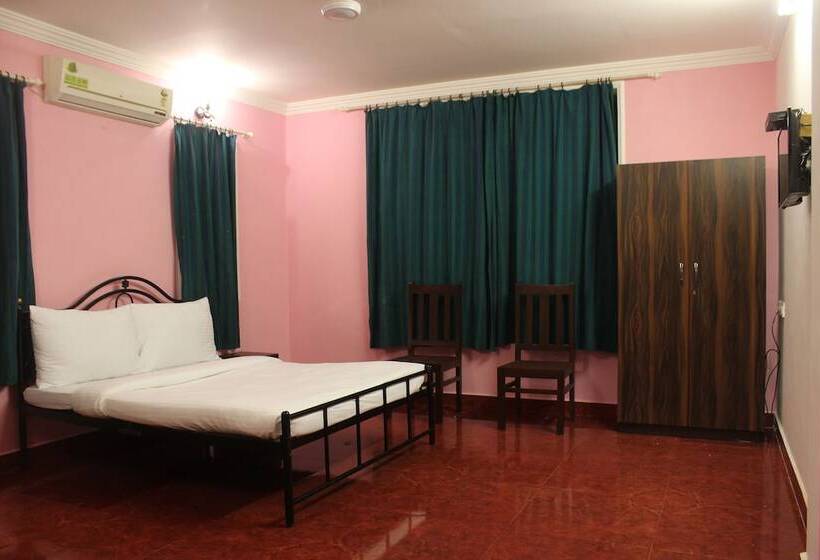 Hotel Oyo 6453 Studios Behind Kfc Calangute