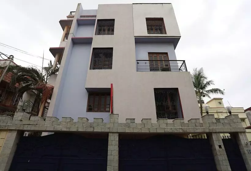ホテル Oyo 6606 Seacom Inn Purbadiganta