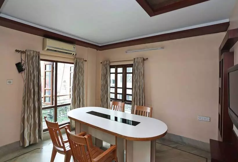 ホテル Oyo 6606 Seacom Inn Purbadiganta
