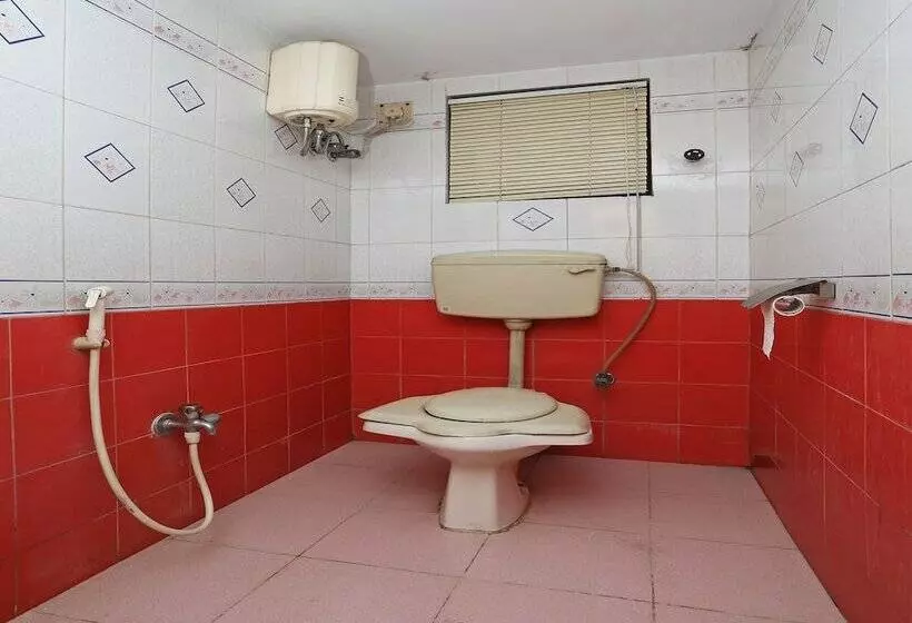 ホテル Oyo 6606 Seacom Inn Purbadiganta
