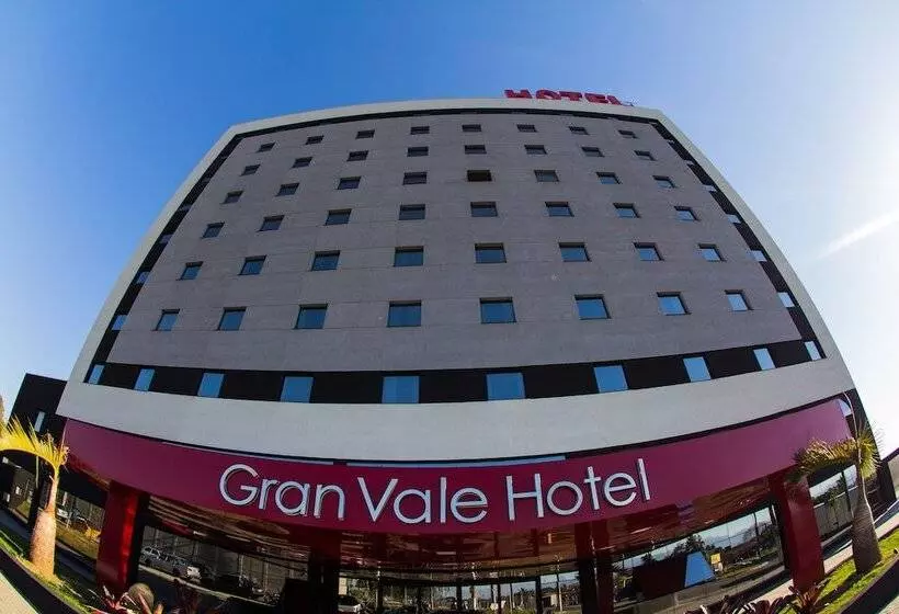 Summit Suítes Hotel Caçapava