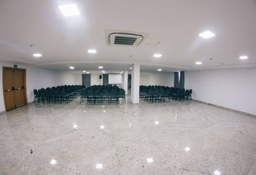 Summit Suítes Hotel Caçapava