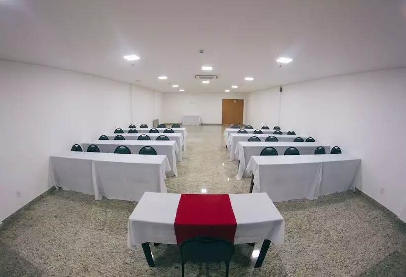 Summit Suítes Hotel Caçapava