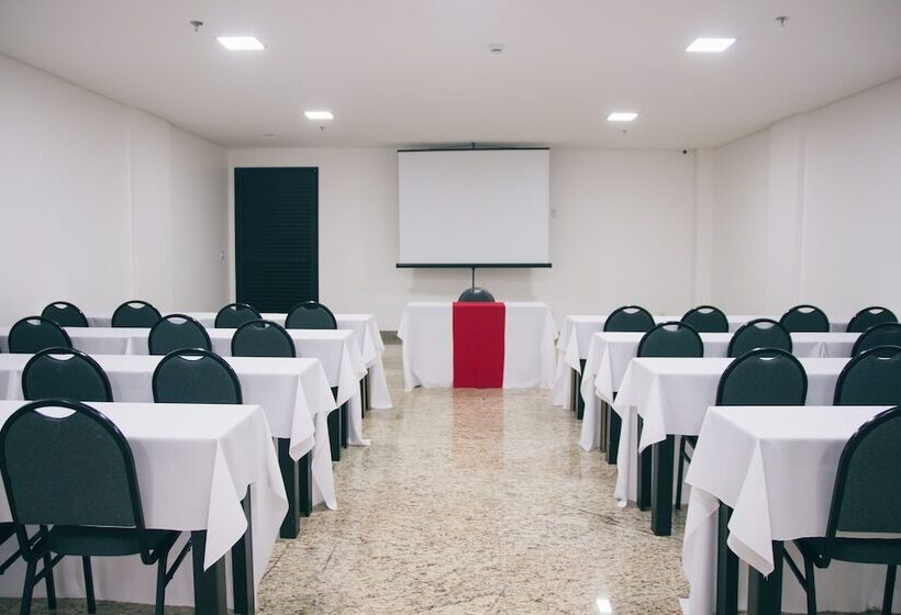 Summit Suítes Hotel Caçapava