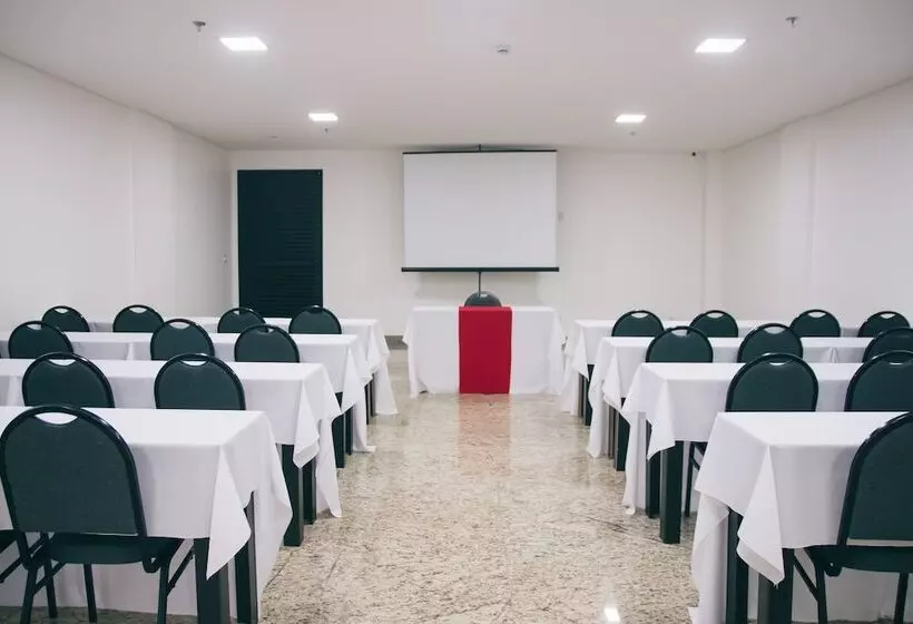 Summit Suítes Hotel Caçapava