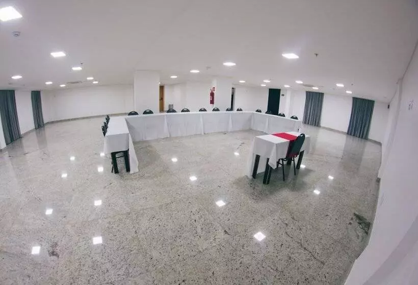 Summit Suítes Hotel Caçapava