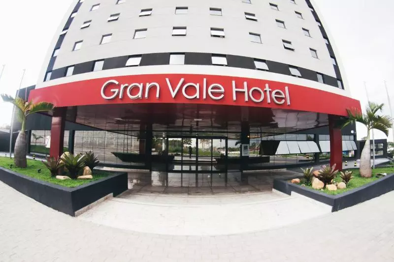 Summit Suítes Hotel Caçapava